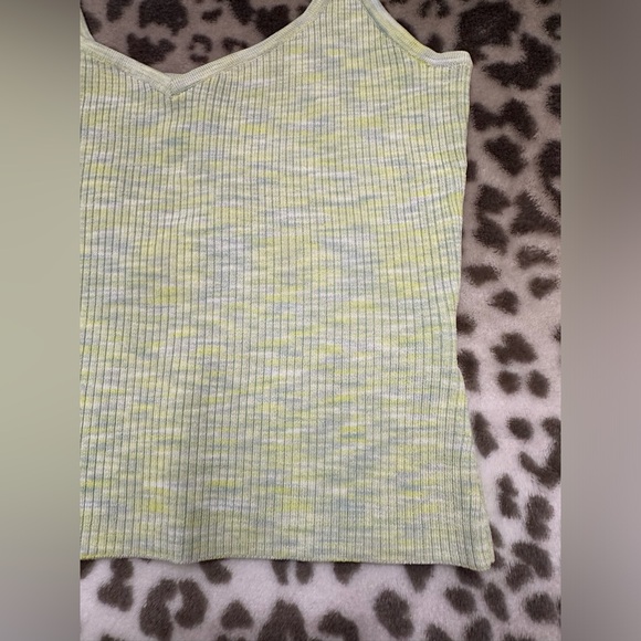 Express Body Contour Ribbed Sweetheart Cami Tank Top in Space Dye Green Small - Picture 8 of 17